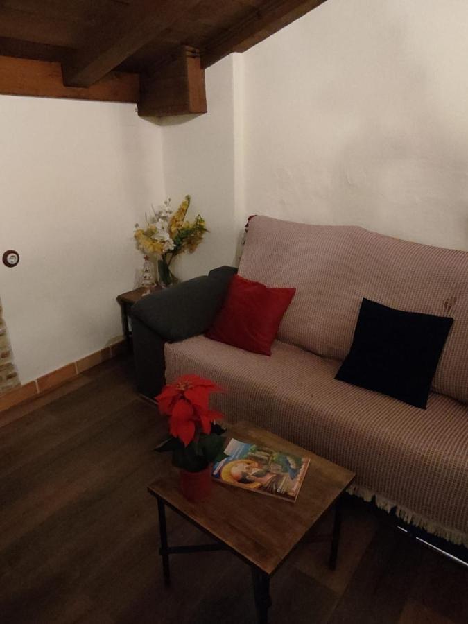 La Casa De La Abuela Amalia Lägenhet Arenas de San Pedro Exteriör bild